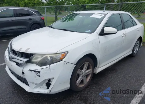 2014 Toyota Camry Se z USA, uszkodzony, nr VIN 4T1BF1FK8EU408246